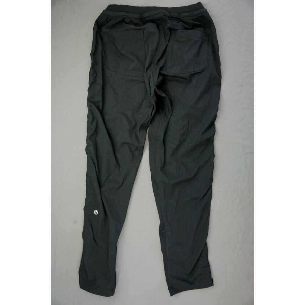 Lululemon Dance Studio  Pants Unlined Women's Size 4 EUC
